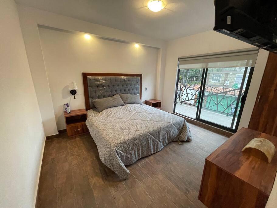 Suites C O V A D O N G A Mexikóváros Szoba fotó